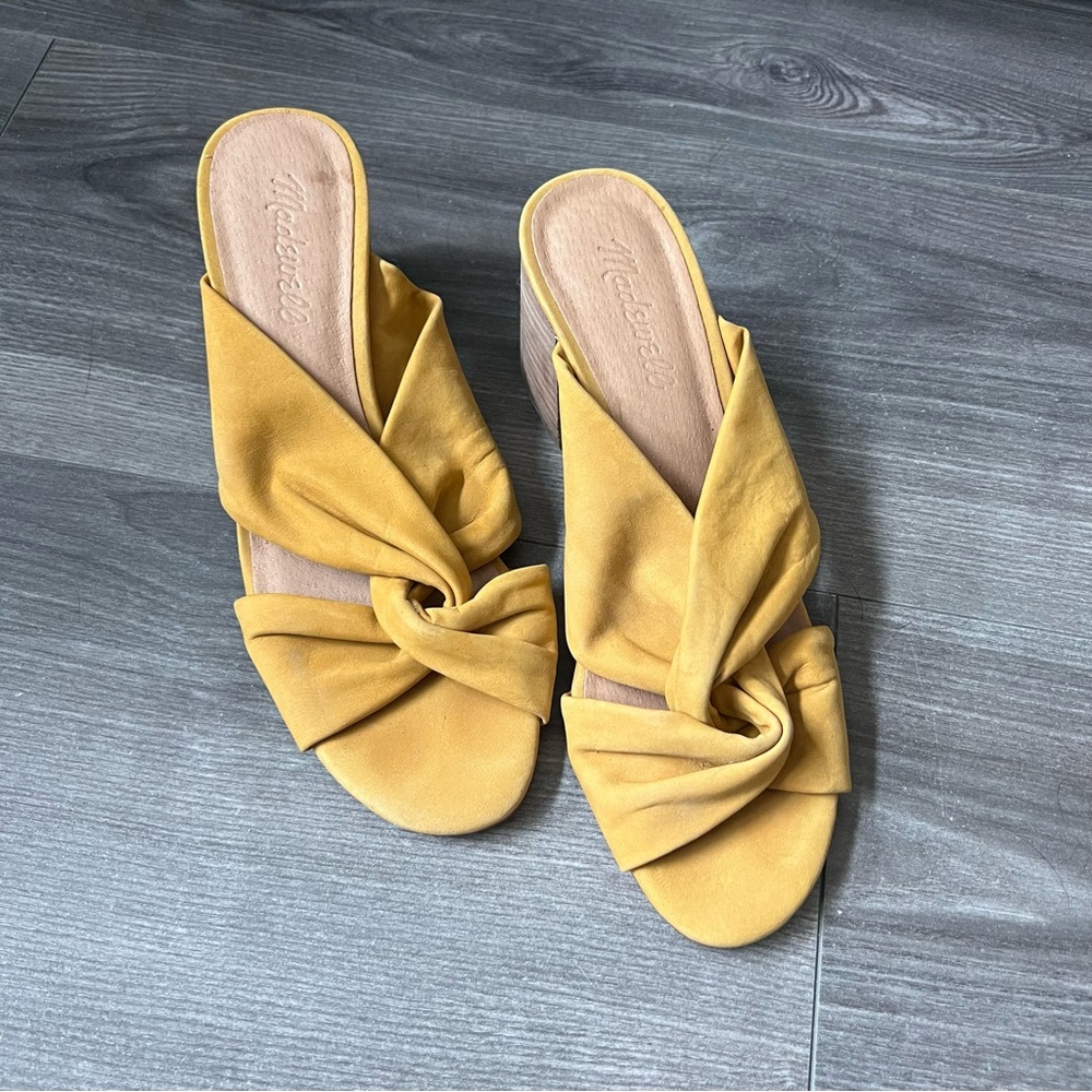 Madewell Tan and Yellow Knotted Sandals